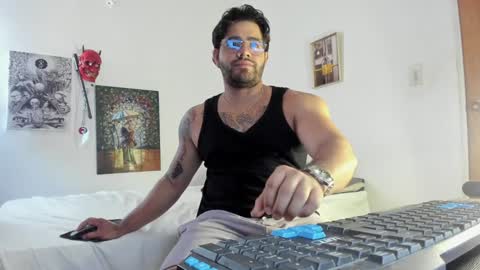 Snapshot of _coddy_ chatting on 01.05.25 coddy nolove online show from 01.05.25