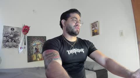 Snapshot of _coddy_ chatting on 01.12.25 coddy nolove online show from 01.12.25