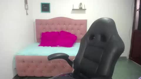 _cristal09 online show from 09.16.25