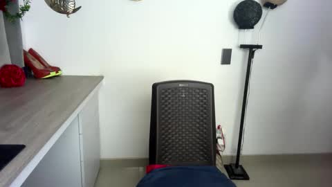  cristal ayala online show from 01.19.25