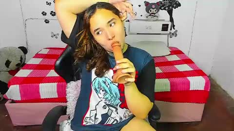 Snapshot of _cutekat chatting on 04.14.26 katerine online show from 04.14.26