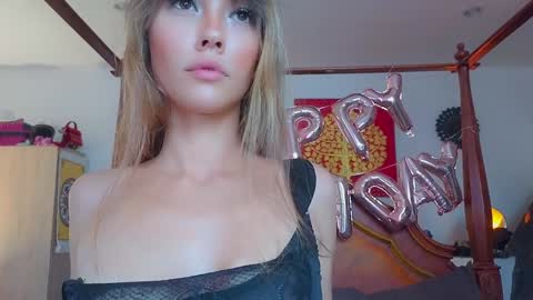 Snapshot of _demi_dee_ chatting on 02.26.25 DemiDee online show from 02.26.25