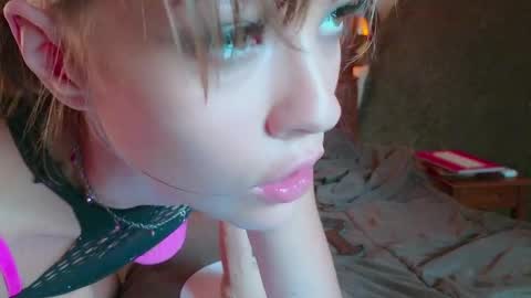 Snapshot of _demi_dee_ chatting on 02.27.25 DemiDee online show from 02.27.25