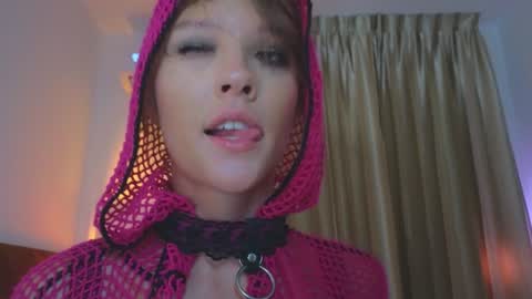 Snapshot of _demi_dee_ chatting on 09.23.25 DemiDee online show from 09.23.25
