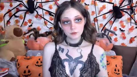 Kate online show from 10.20.25