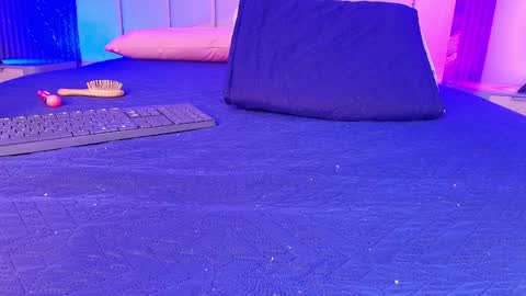 Dione online show from 03.30.26