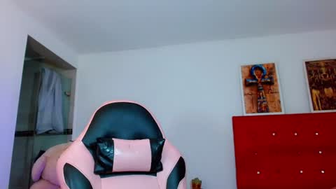 Snapshot of _diva_ts chatting on 06.30.26 nicol online show from 06.30.26