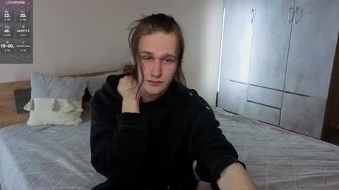 _dream_boys_ online show from 11.17.25