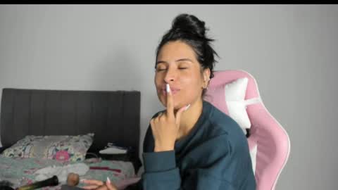 Snapshot of _elektrah chatting on 02.10.25 _elektrah online show from 02.10.25