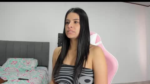 Snapshot of _elektrah chatting on 02.21.25 _elektrah online show from 02.21.25