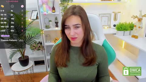 Snapshot of _eliizabeth__ chatting on 01.10.25 Lizzy online show from 01.10.25