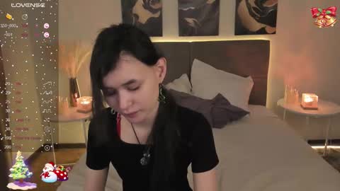 Snapshot of _emily__strike_ chatting on 01.11.26 _emily__strike_ online show from 01.11.26