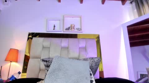 Snapshot of _emily_r chatting on 12.23.24 Isabella online show from 12.23.24
