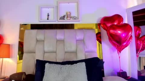 Snapshot of _emily_r chatting on 02.15.25 Isabella online show from 02.15.25
