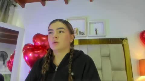 Snapshot of _emily_r chatting on 02.17.25 Isabella online show from 02.17.25