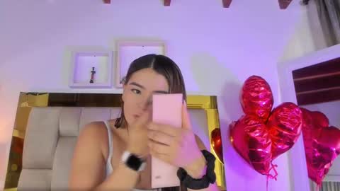 Snapshot of _emily_r chatting on 02.18.25 Isabella online show from 02.18.25