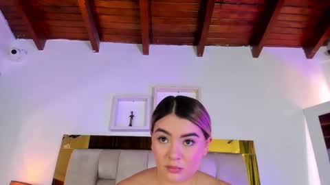 Snapshot of _emily_r chatting on 03.04.25 Isabella online show from 03.04.25