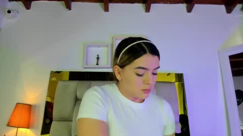 Snapshot of _emily_r chatting on 03.06.25 Isabella online show from 03.06.25