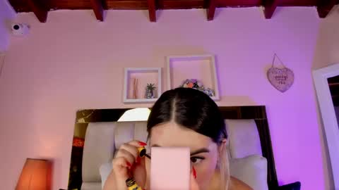 Snapshot of _emily_r chatting on 04.20.26 Isabella online show from 04.20.26
