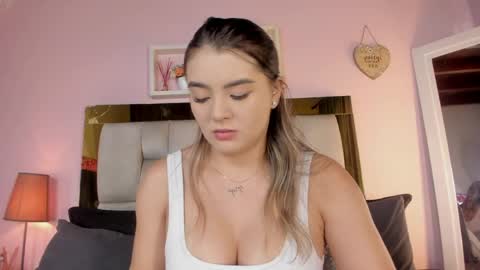Snapshot of _emily_r chatting on 05.20.26 Isabella online show from 05.20.26