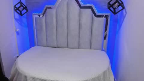 Snapshot of _emily_rosee_ chatting on 09.11.25 Emily  online show from 09.11.25