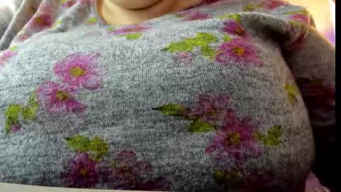 Snapshot of _emily_rosee_ chatting on 10.29.25 Emily  online show from 10.29.25