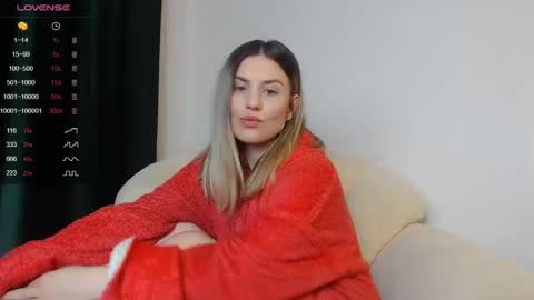 Snapshot of _esmeraldiyaa_ chatting on 12.09.24 _esmeraldiyaa_ online show from 12.09.24