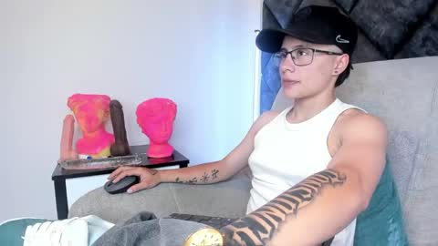 Snapshot of _eternal3_ chatting on 04.16.26 Eternal online show from 04.16.26
