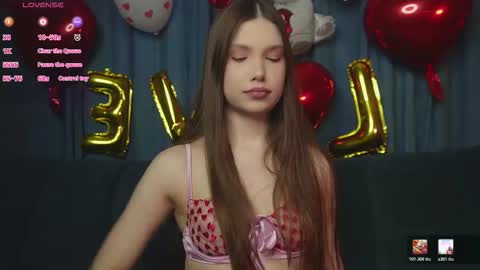 Snapshot of _eva_lee chatting on 02.15.26 Alice online show from 02.15.26