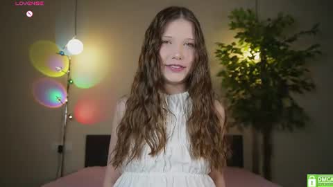 Snapshot of _eva_lee chatting on 07.31.26 Alice online show from 07.31.26
