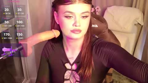 Eva Lane online show from 10.30.25