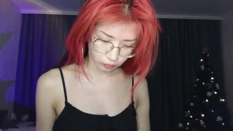 Snapshot of _eve____ chatting on 12.22.24 EveEva online show from 12.22.24