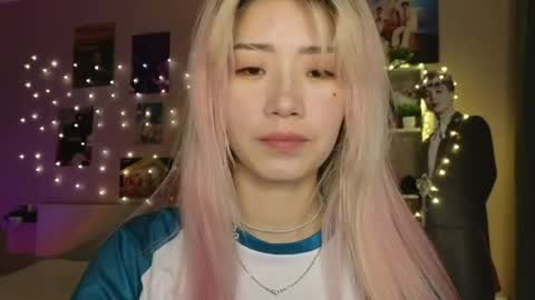 EveEva online show from 04.12.26