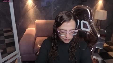  evoni  online show from 12.17.25