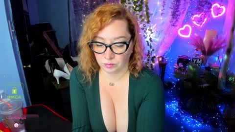 Snapshot of _fantastic_ellie_ chatting on 03.09.25 Wow mommy online show from 03.09.25