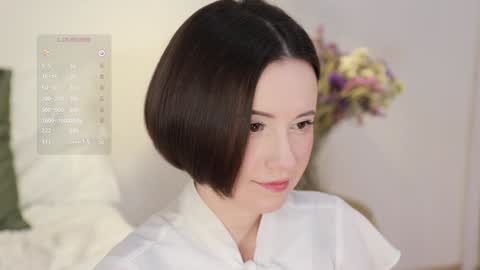 Snapshot of _female_essence_ chatting on 12.22.24 Essie online show from 12.22.24