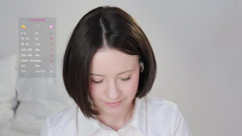 Snapshot of _female_essence_ chatting on 02.07.25 Essie online show from 02.07.25