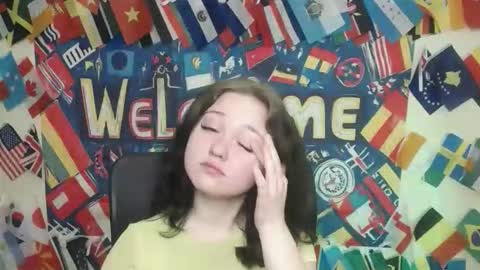 Snapshot of _foxy_lady chatting on 04.25.26 Alice online show from 04.25.26