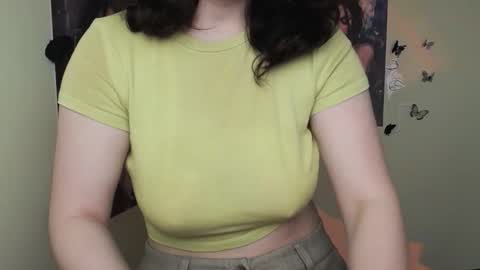 Snapshot of _foxy_lady chatting on 04.30.26 Alice online show from 04.30.26