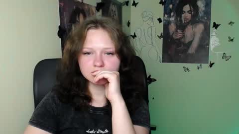 Snapshot of _foxy_lady chatting on 07.03.26 Alice online show from 07.03.26