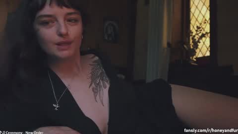 Jacqui  Queen goddess motorcycle mozzarella Jaq  next livestream see bio online show from 05.03.26