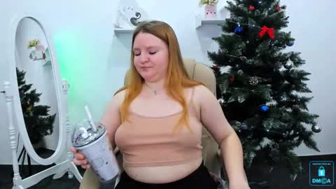 Snapshot of _ganett__ chatting on 12.19.24 Ganet online show from 12.19.24