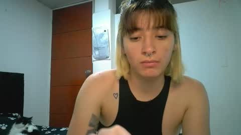 Mia-foster online show from 05.08.26