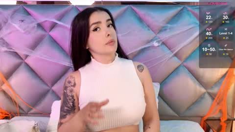 Snapshot of _giggy chatting on 10.28.25 _giggy online show from 10.28.25