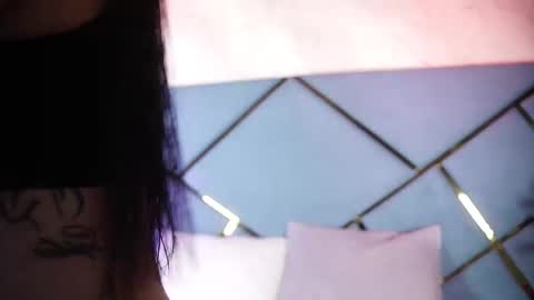 Snapshot of _giggy chatting on 12.22.25 _giggy online show from 12.22.25