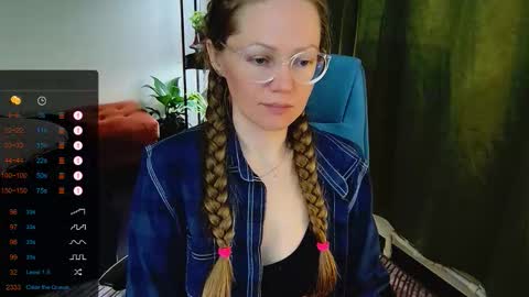 Snapshot of _goldilocks__ chatting on 09.20.25 _goldilocks__ online show from 09.20.25