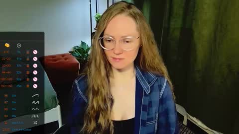 Snapshot of _goldilocks__ chatting on 09.25.25 _goldilocks__ online show from 09.25.25