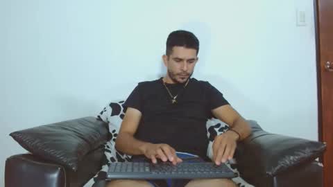 Snapshot of _grasshopper chatting on 03.02.26 _grasshopper online show from 03.02.26