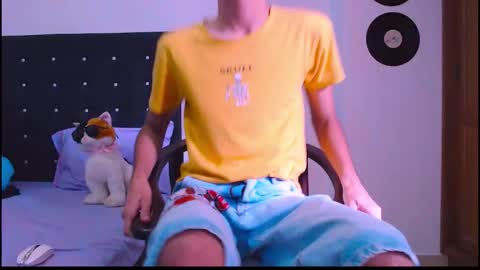 Snapshot of _gsusss chatting on 11.04.25 GsusssFeets online show from 11.04.25