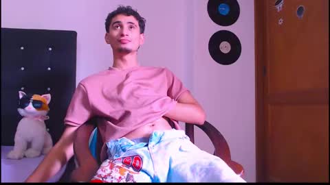 Snapshot of _gsusss chatting on 11.05.25 GsusssFeets online show from 11.05.25